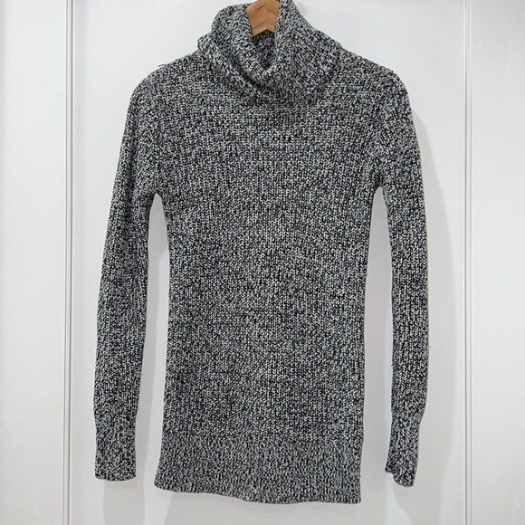 A&F Turtleneck Sweater - Picture 1 of 10